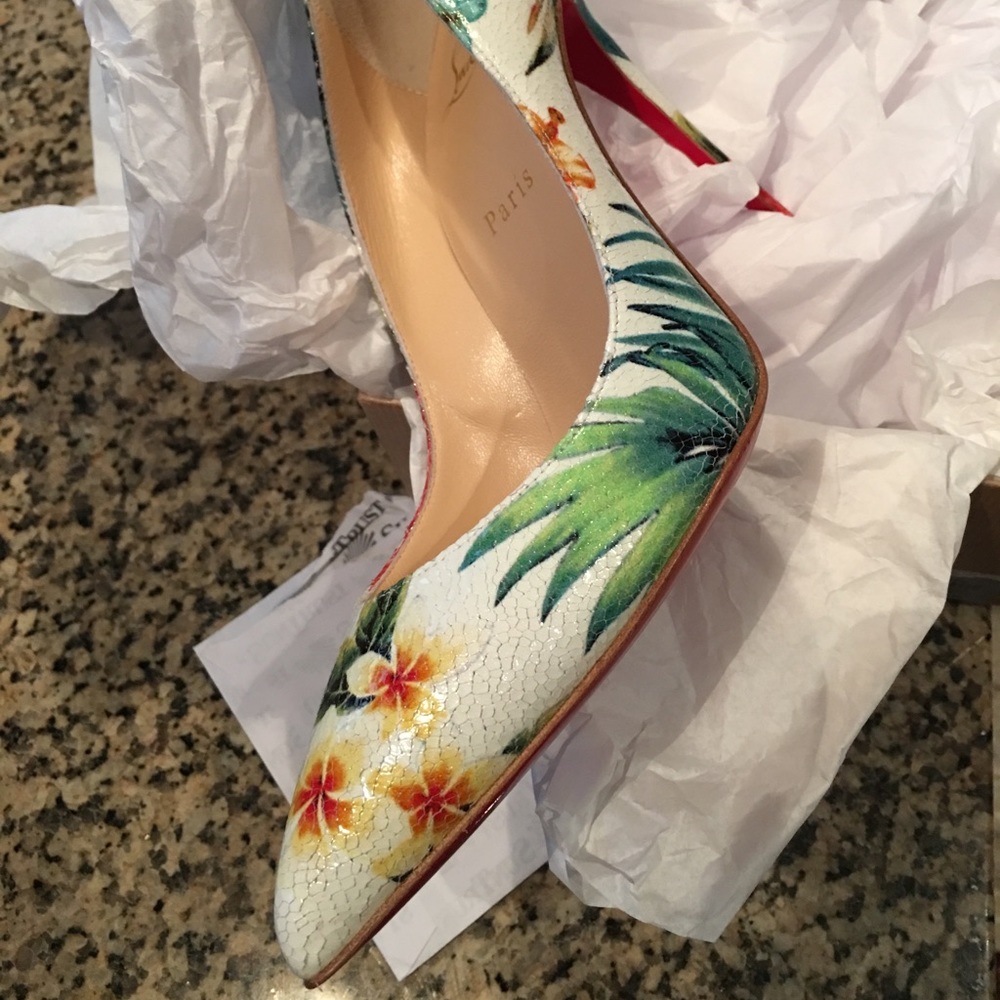 Brand new Christian Louboutin pigalles